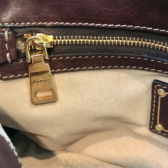 ♓️🅿️ 🦚Prada Reptile and “Straw” Handbag EUC🦚 - Picture 10 of 13